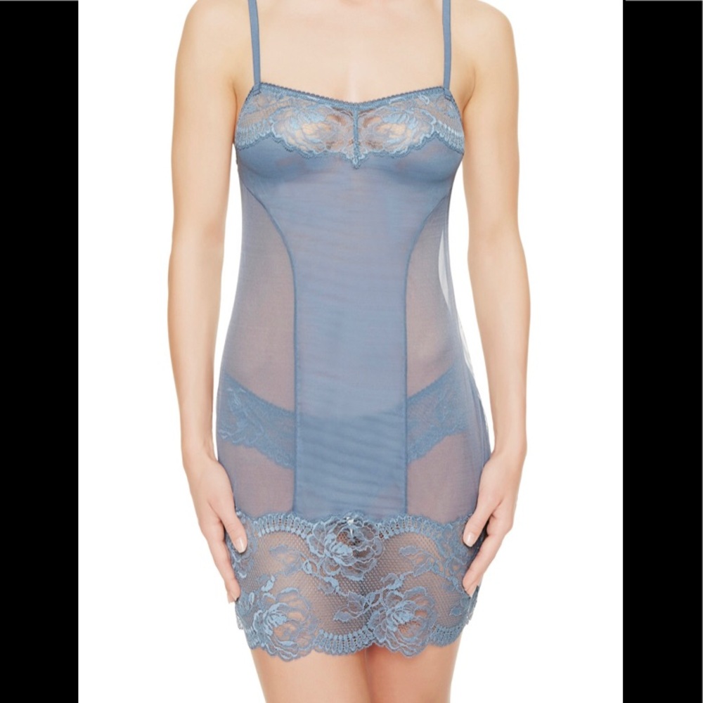 La Perla slip with lace NWT 4/Large
